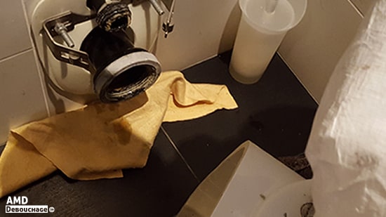 Tarif entreprise spécialisée démontage débouchage wc toillette