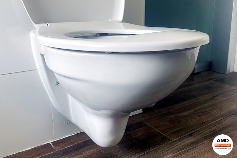 Débouchage WC - Intervention Rapide - Plombier Certifié